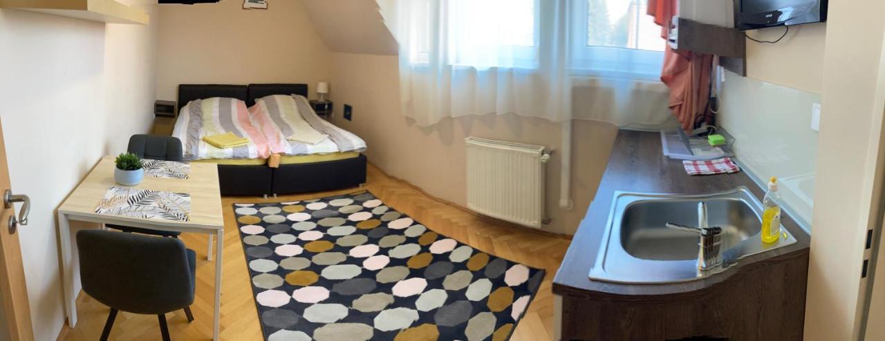 Kuenszler Apartmanhaz Zamardi Luaran gambar