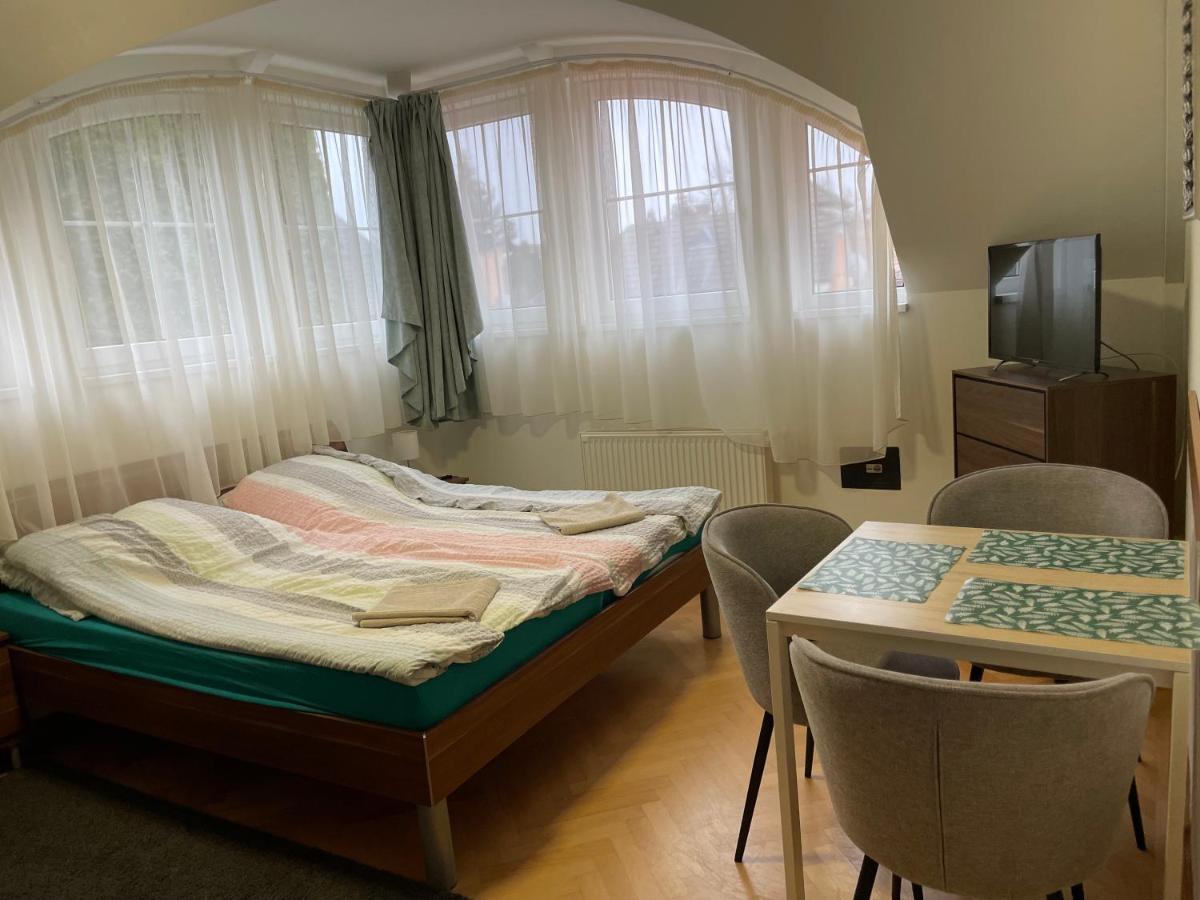 Kuenszler Apartmanhaz Zamardi Luaran gambar