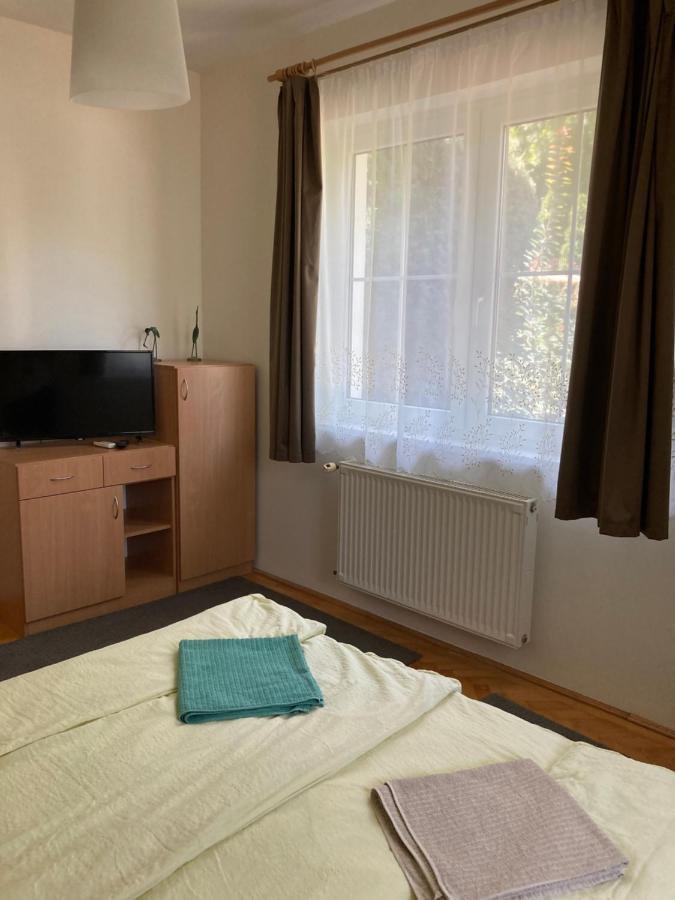 Kuenszler Apartmanhaz Zamardi Luaran gambar