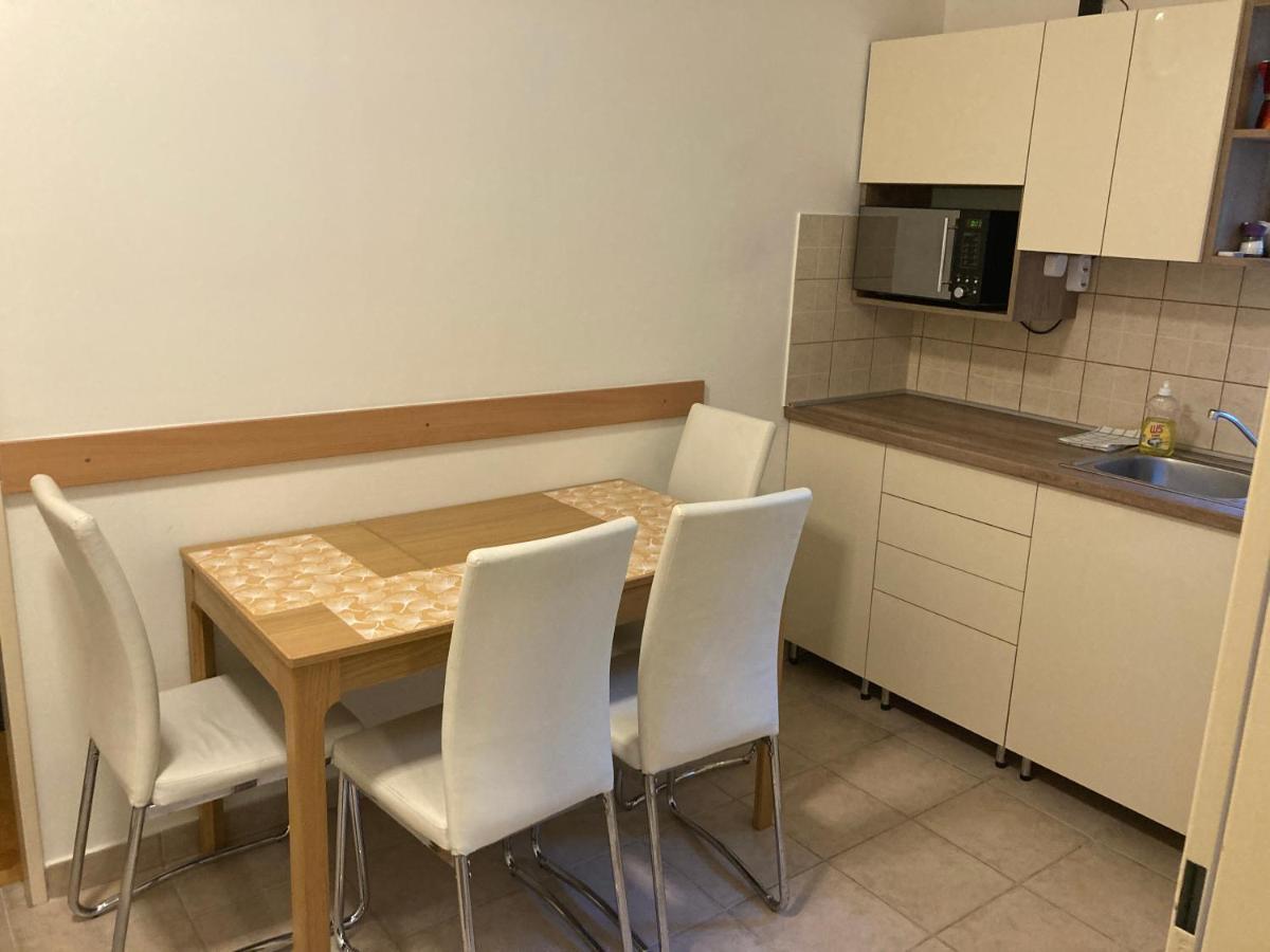 Kuenszler Apartmanhaz Zamardi Luaran gambar